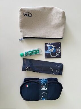 ITA Airways Travel Amenity Kit - Navy & Cream - NEW !!! ✈️